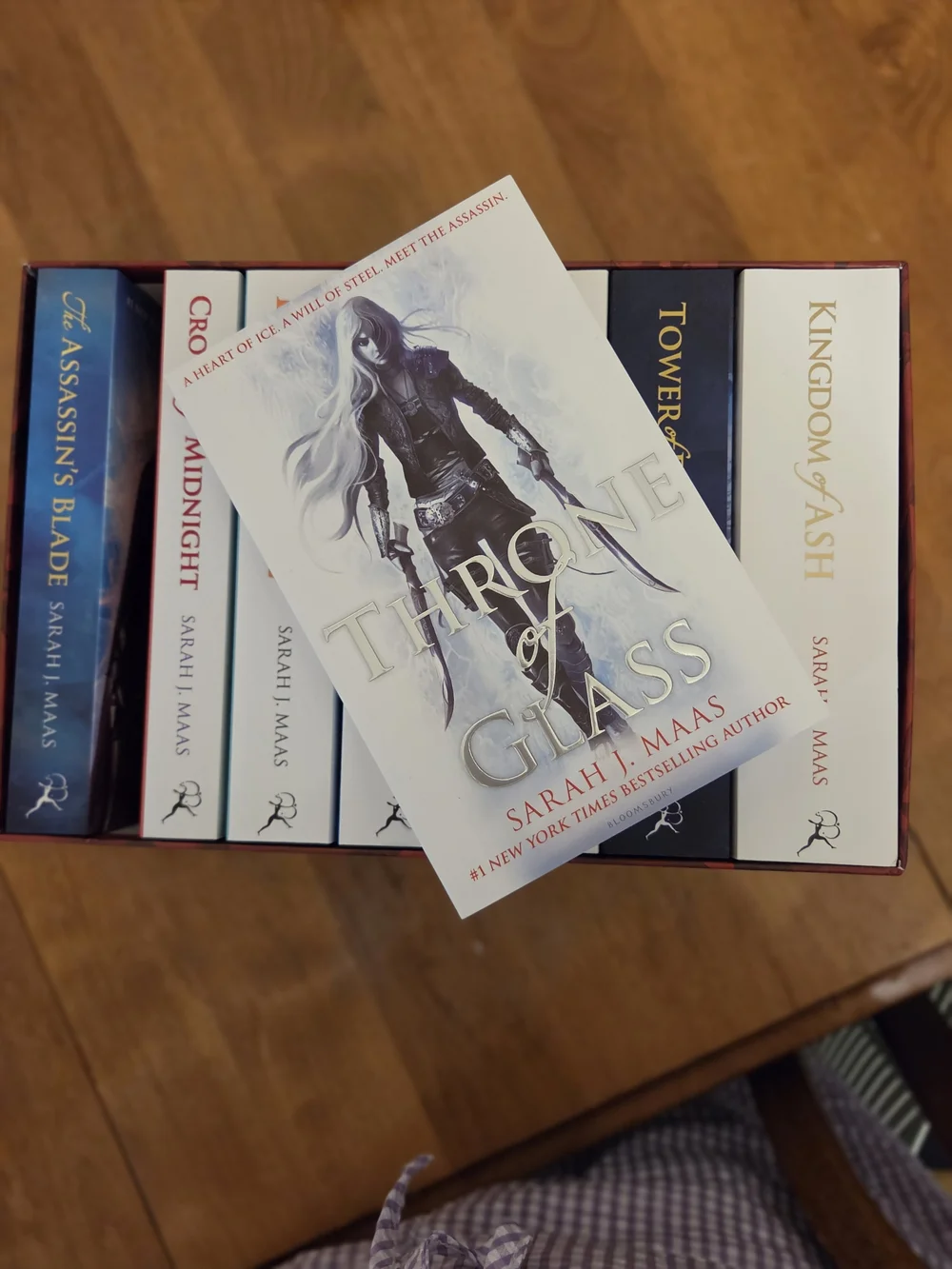 Throne Of Glass-original white covers